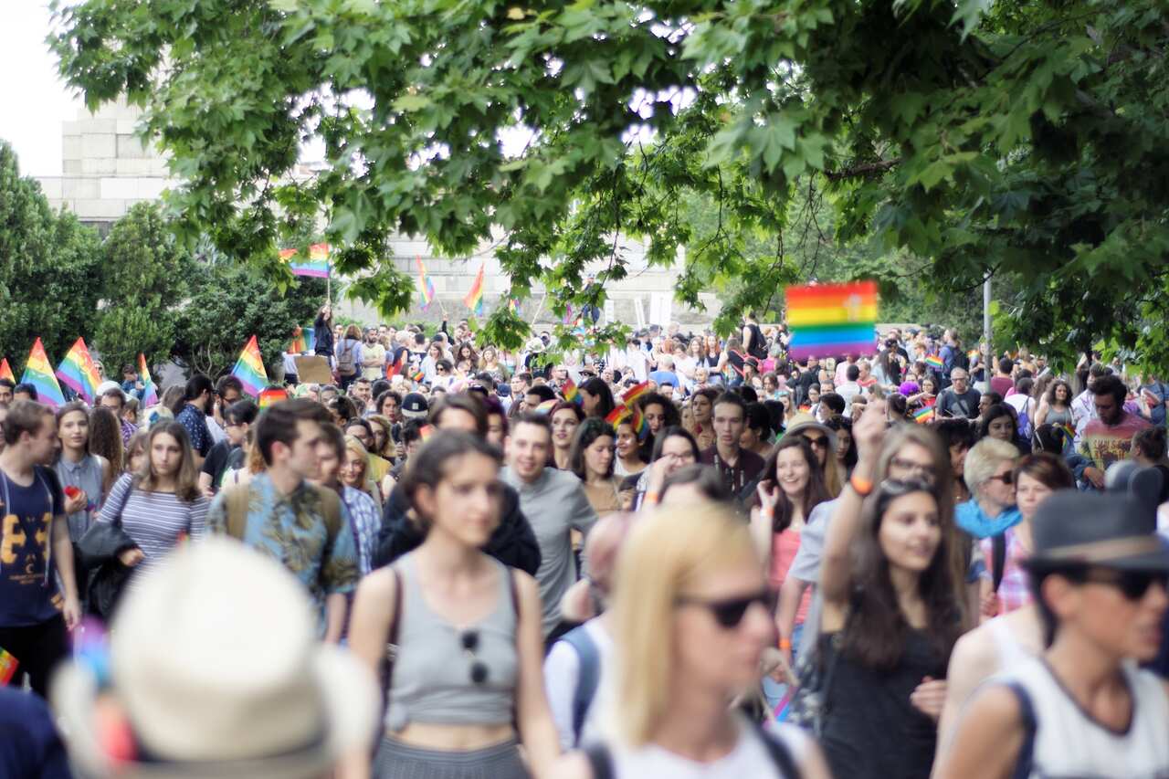 The US Supreme Court will consider whether anti-discrimination laws cover gay, lesbian, bisexual and transgender employees.