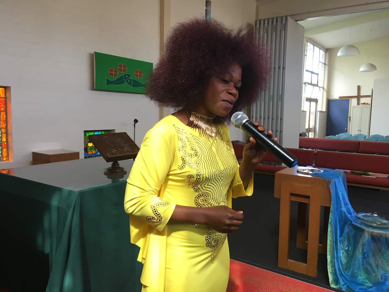 Faida Kashindi performing in Wodonga.