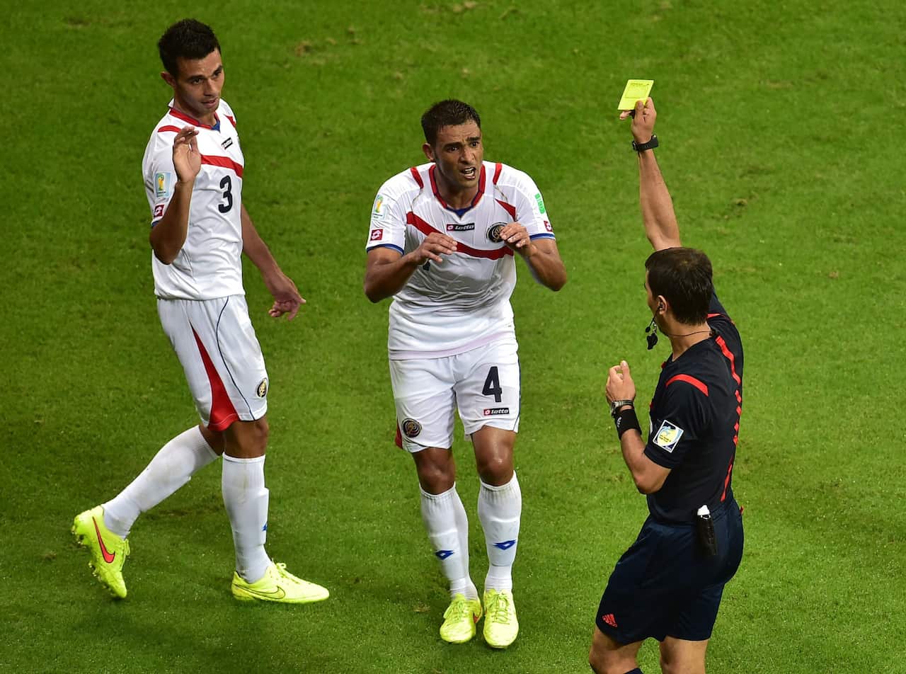 fifa_yellow_card_aap.jpg