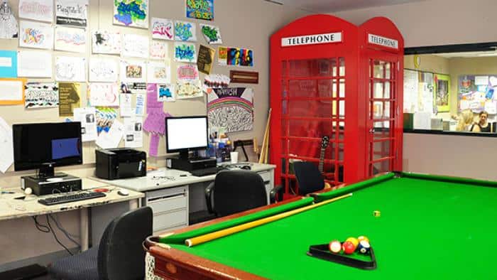 Art on the walls of YSAS Fitzroy Residential Withdrawal