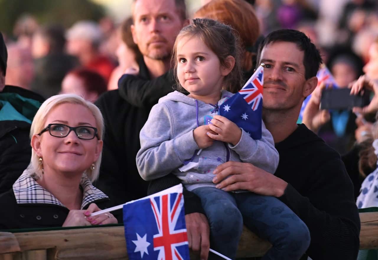 The Anzac Day dawn service held by the Currumbin RSL is seen at Elephant Rock on Currumbin Beach, Gold Coast (AAP)