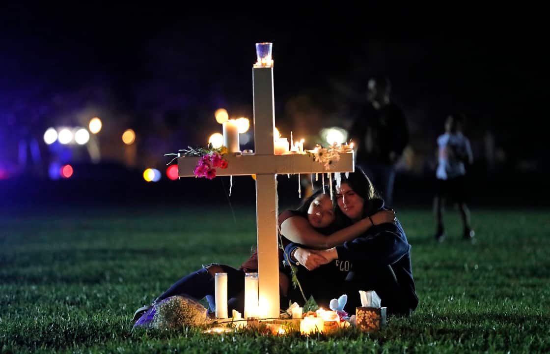 As lawmakers grapple with the issue of gun control in the US, another community mourns the victims of the Marjory Stoneman Douglas High School mass shooting.