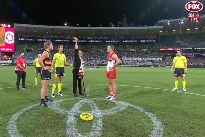 Cynthia Banham tossing the coin before the SCG match.