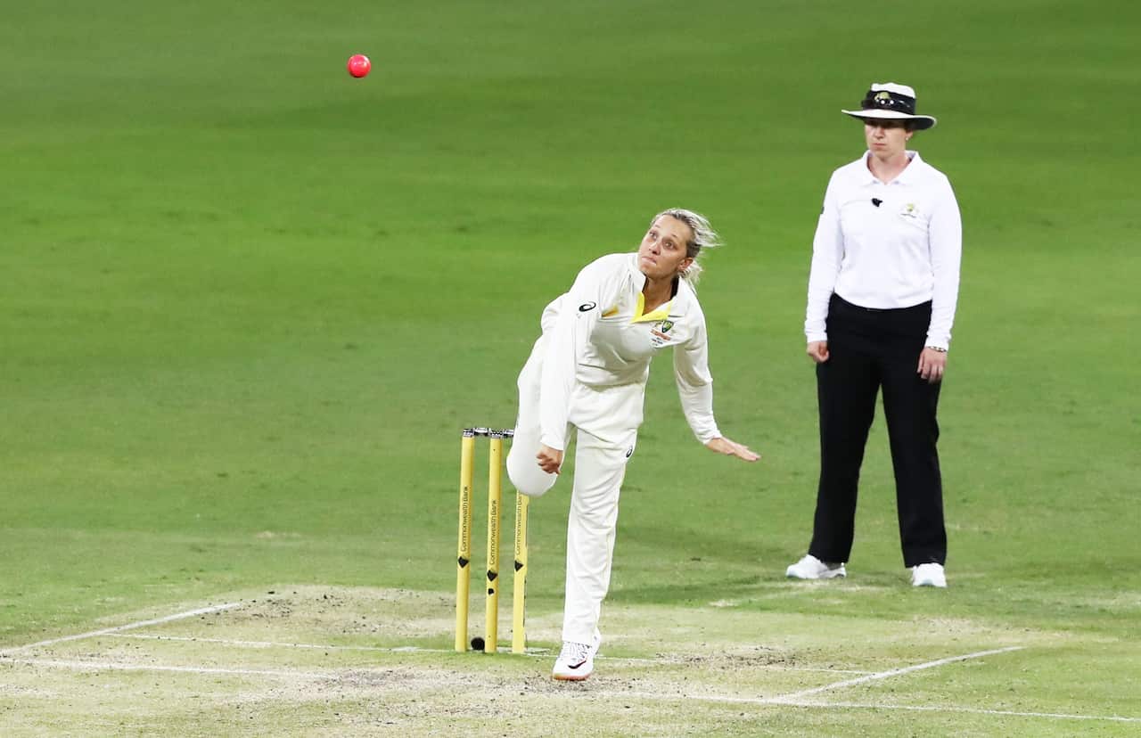 Ashleigh Gardner in action during day 4 of the Test match between Australia and India on the Gold Coast on 3 October 2021. 