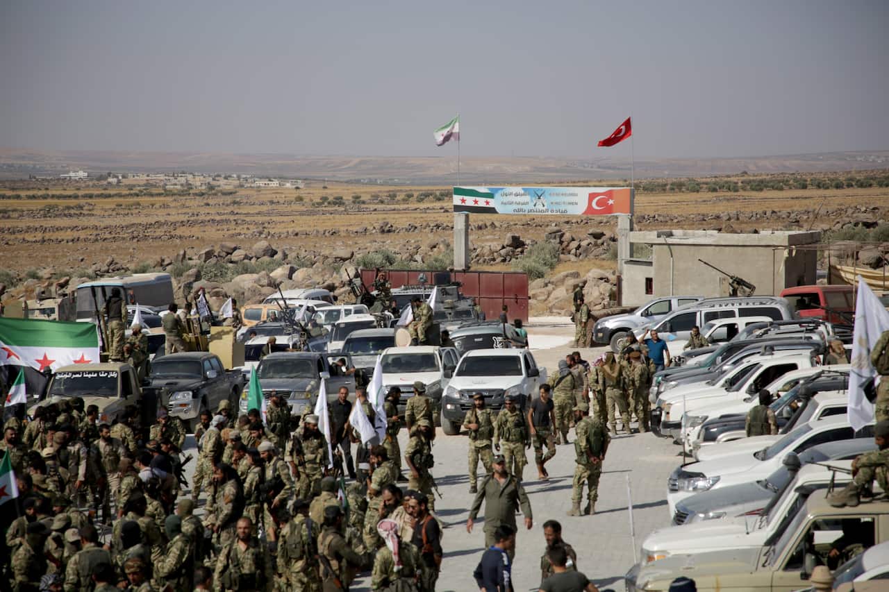 Syrian National Army reinforce Manbij front line