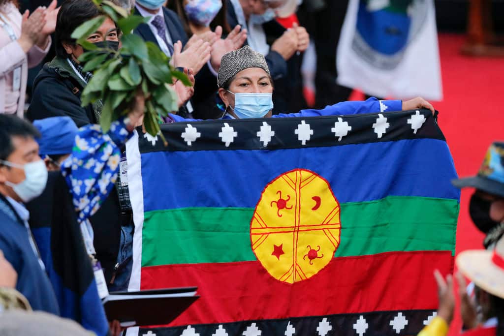 Indigenous academician Elisa Loncon is elected as president of the Constituent Convention in the National Congress.