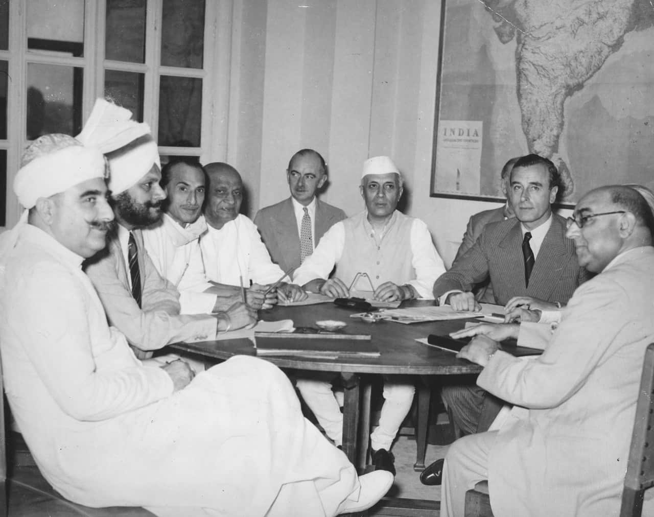 Vice-President of the Interim Government Pandit Jawaharlal Nehru and Lord Mountbatten meeting on 7th June 1947.