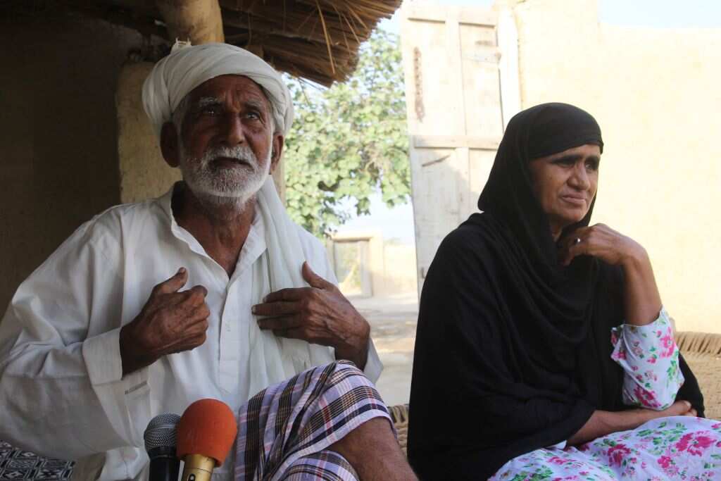 Anwar Bibi (R) mother and Mohammad Azeem, father of Pakistani social media celebrity Qandeel Baloch.