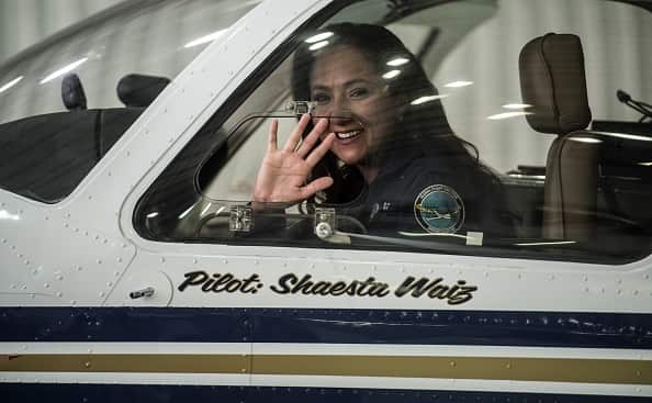 Shaesta Waiz, Afghanistan's first female certified civilian pilot