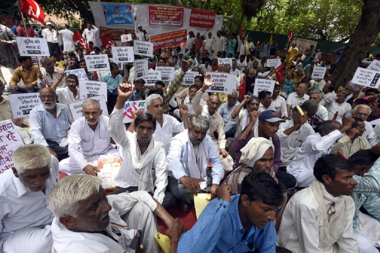 Activists sit a protest against attacks on Muslim Minorities and Dalits and the ban on trade in cattle at Jantar Mantar on July 4, 2017.