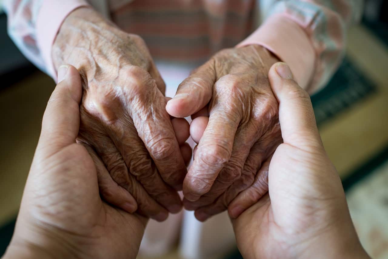 There are 447,115 Australians living with dementia.