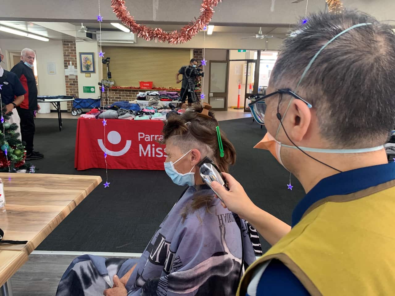 This charity is providing free haircuts to its city's most vulnerable people, in the lead up to Christmas.