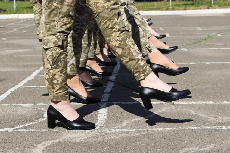 Inna Sovsun, a member of the Golos party, says there are also health risks associated with military training in heels. 