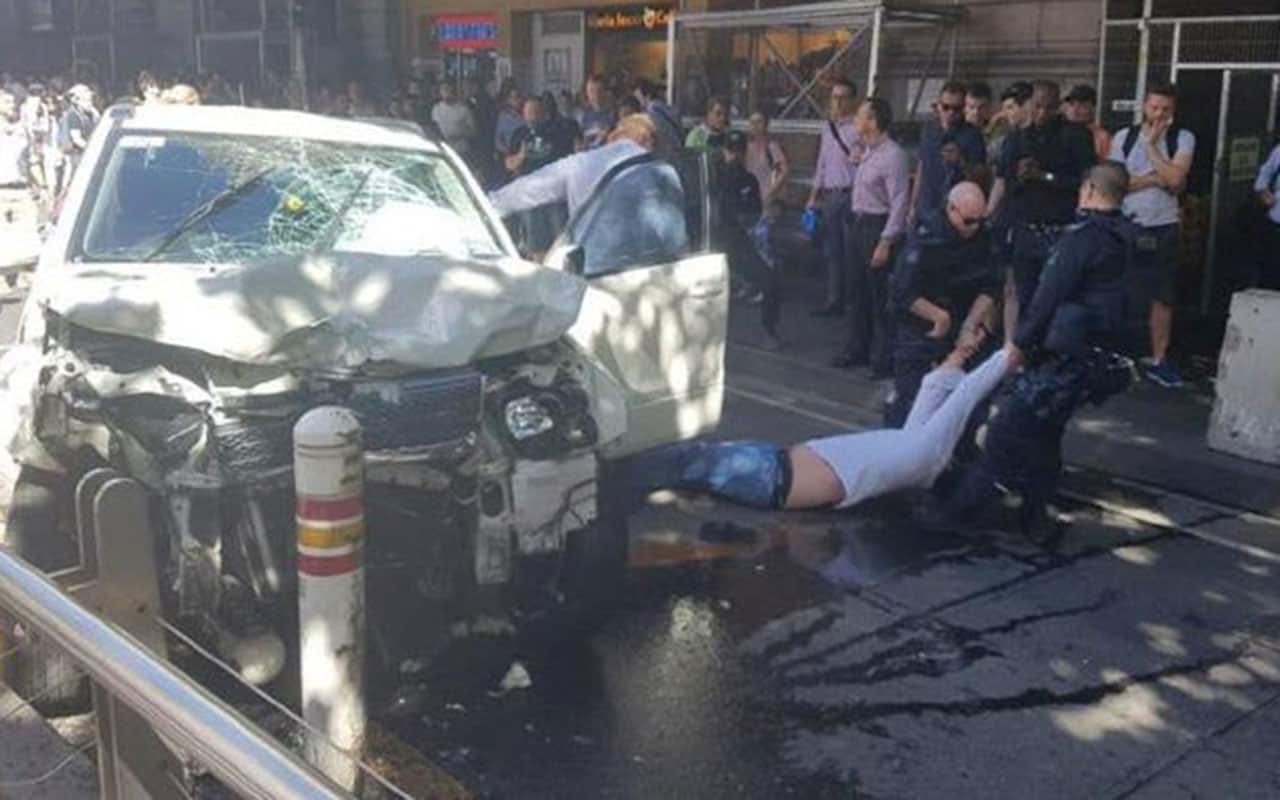 The off-duty police officer was singled out for praise following his response to the Melbourne pedestrian incident. 