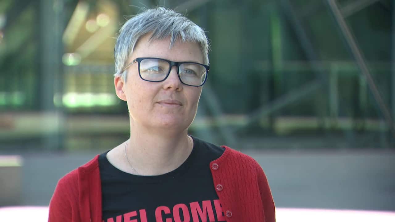 Lucy Honan from the Refugee Action Collective.