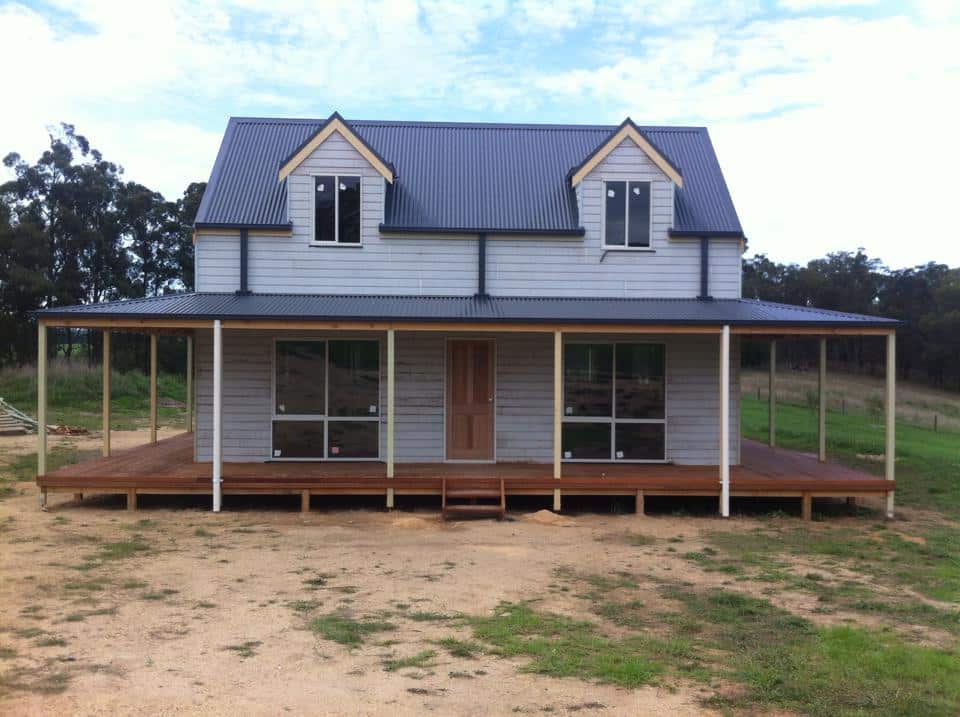 Bree and Jim's house in Clifton Creek before the fire