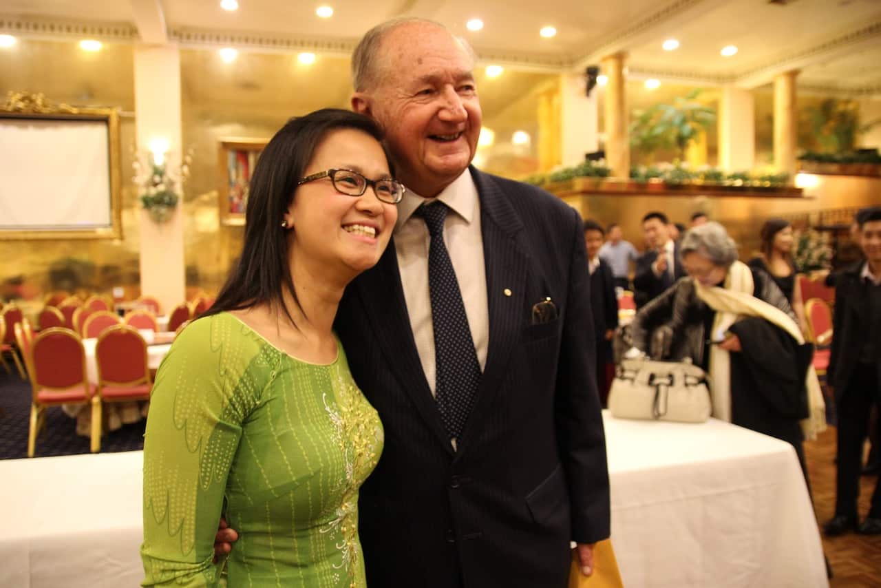 Dual Identity Leadership Program participant Huong Truong with former immigration minister Ian Macphee.