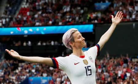 Rapinoe double takes U.S. past France into semi-finals