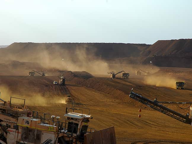mining_L_120525_aap_275085994
