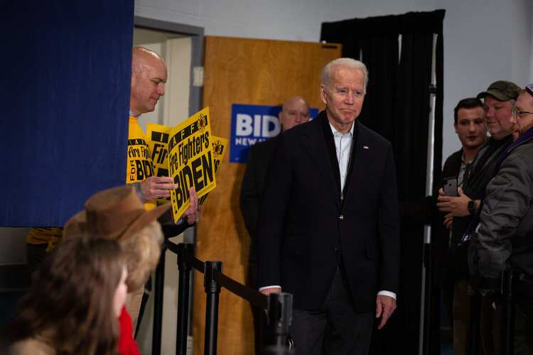 Wobbly After Iowa, Biden Confronts a Perilous Moment