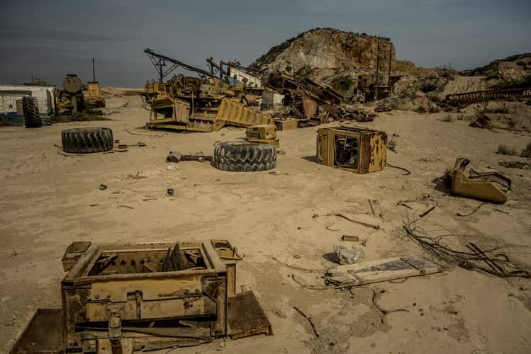 Nurse Hitchhikes to Help Girl Whose Photo Drew Attention to Hunger in Venezuela