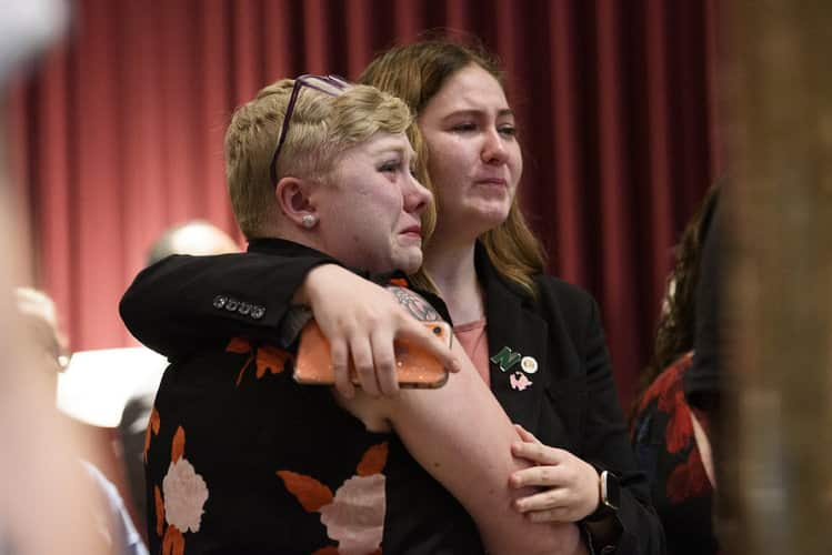 Missouri Lawmakers Pass Bill Criminalizing Abortion at About 8 Weeks of Pregnancy