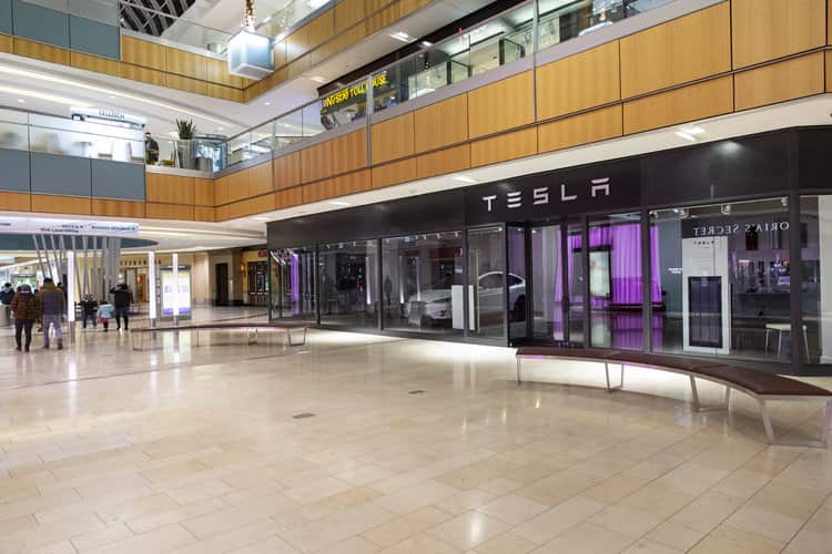 Tesla back tracks on store closures