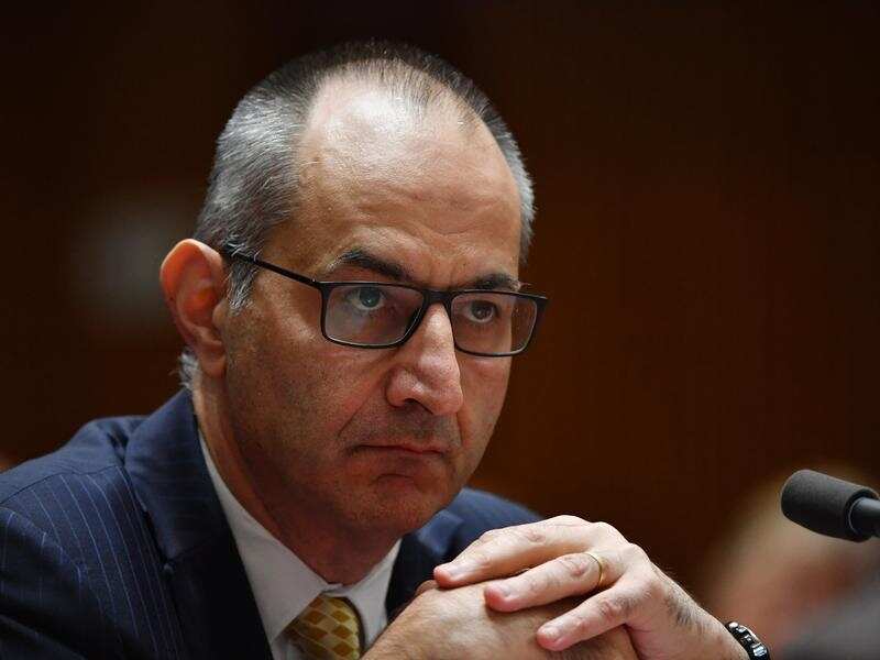 Home Affairs officials have defended a contentious $423 million Manus Island security contract.