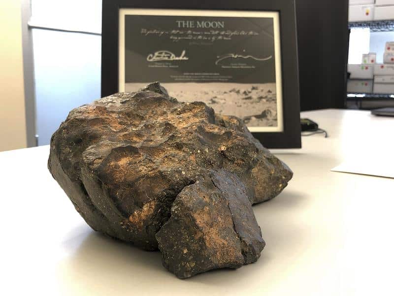Lunar meteorite
