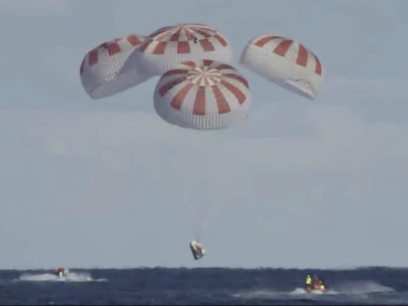 SpaceX's Dragon capsule splashes down in the Atlantic