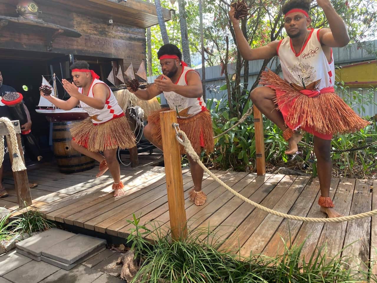 Gerib Sik dancers performing to a lugger song.