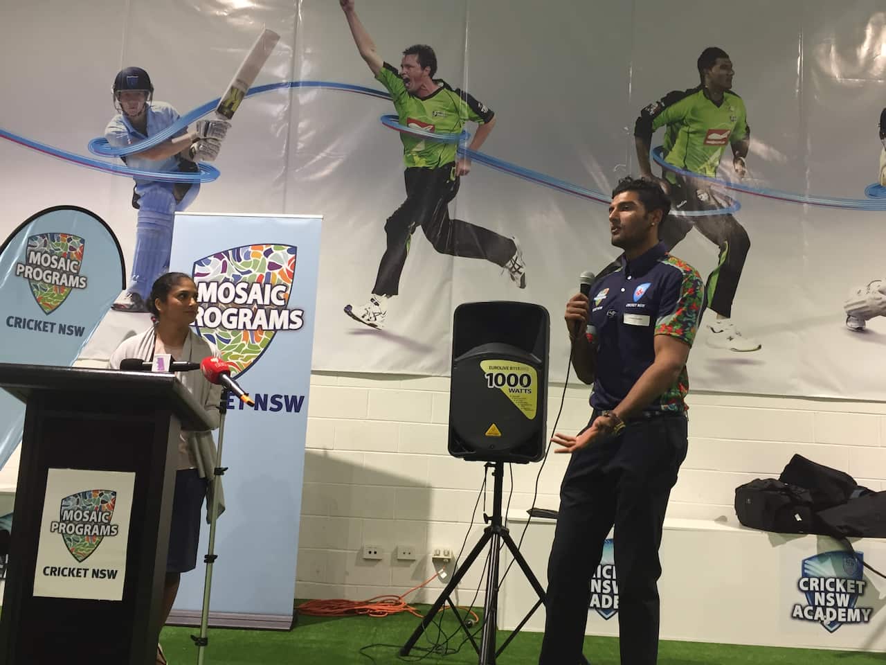 Australia and Sydney Sixers All-Rounder Lisa Sthalekar pictured on the left