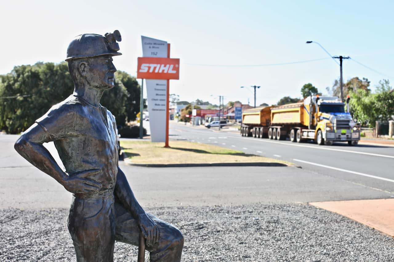 A bronze tribute to Collie's coal mining history stands in the centre of town