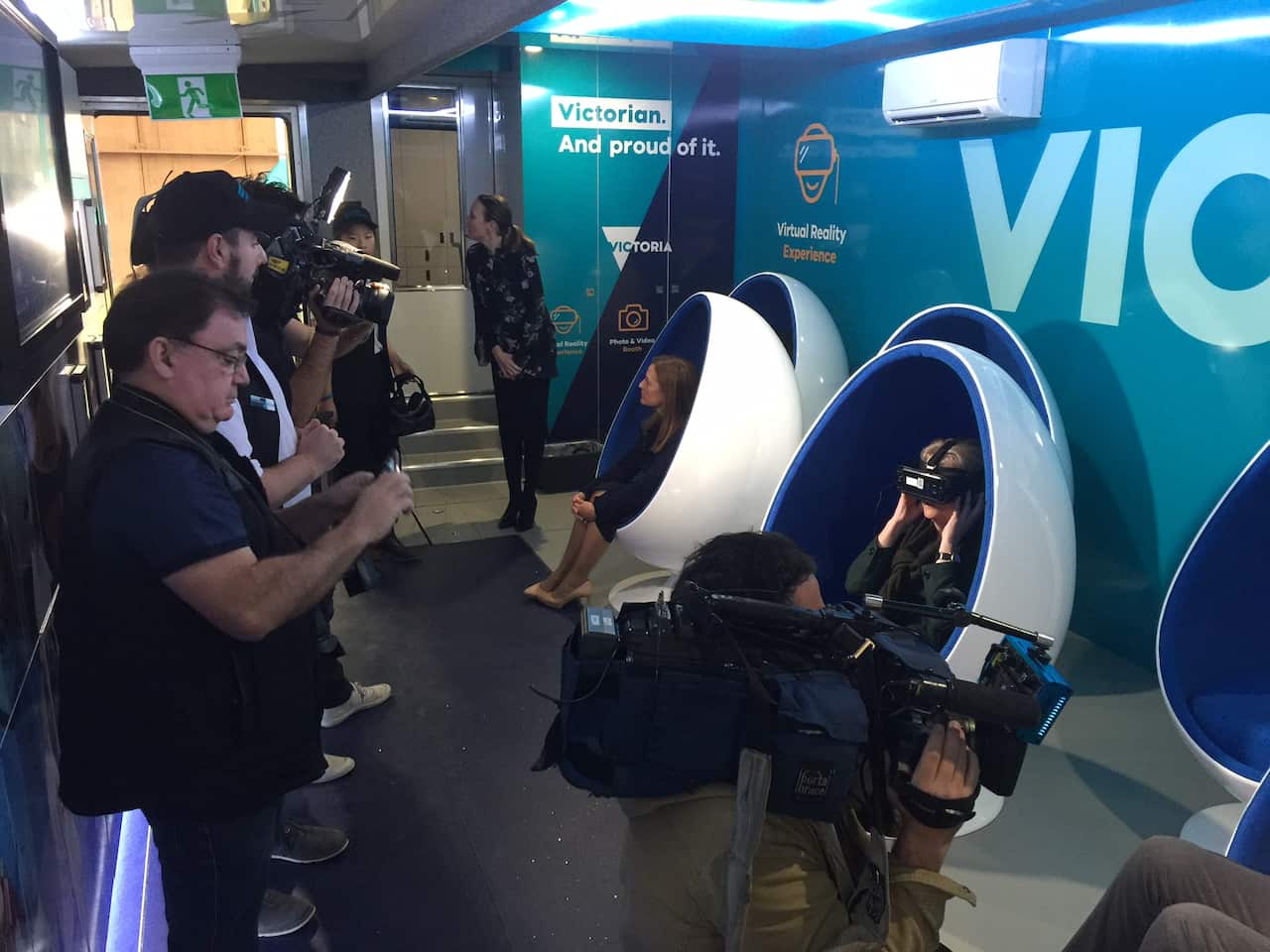 VMC members and state government officials experience virtual reality