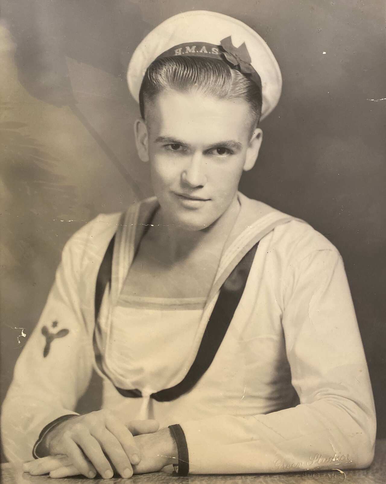 19-year-old Bill McDonald in 1945 about to embark on the HMAS Diamantina.