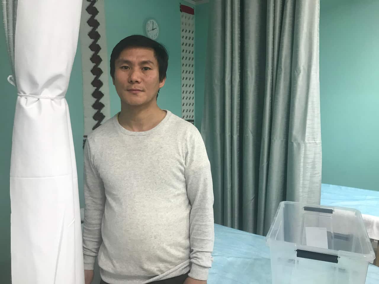 Wagga Wagga business owner Robert Lun Gumring says the city needs more people so that businesses can thrive.