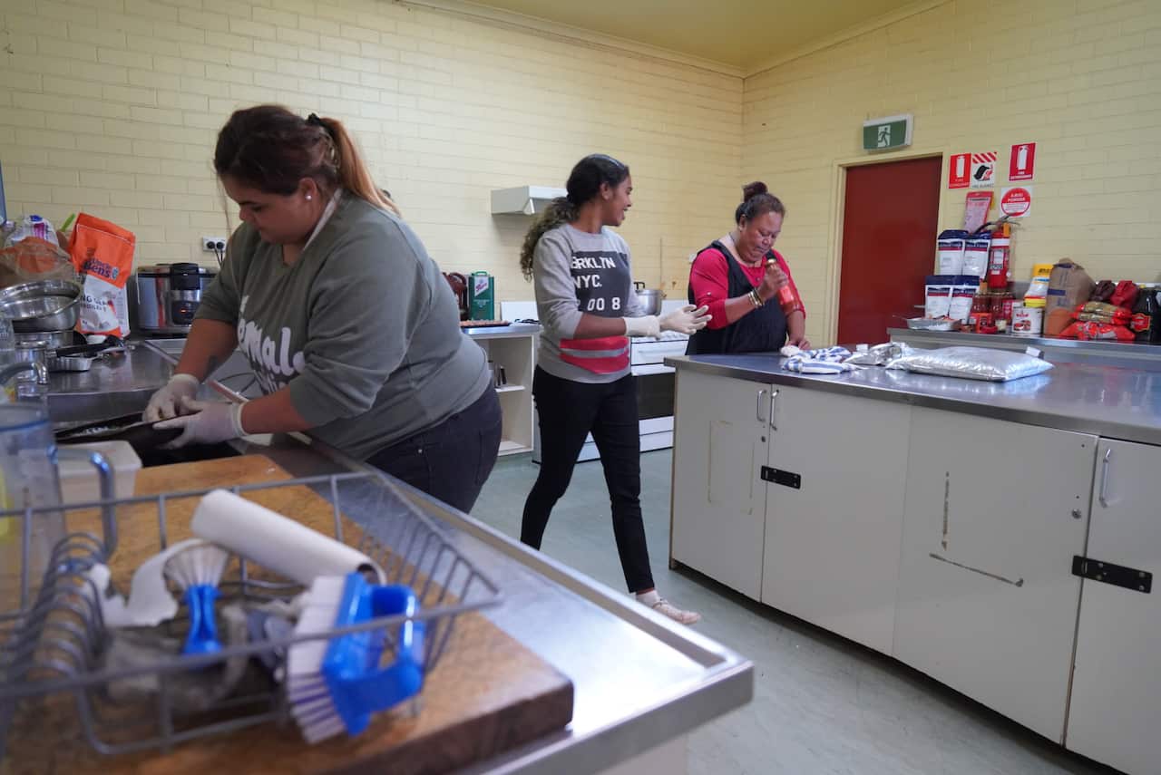 Meals on Wheels team 