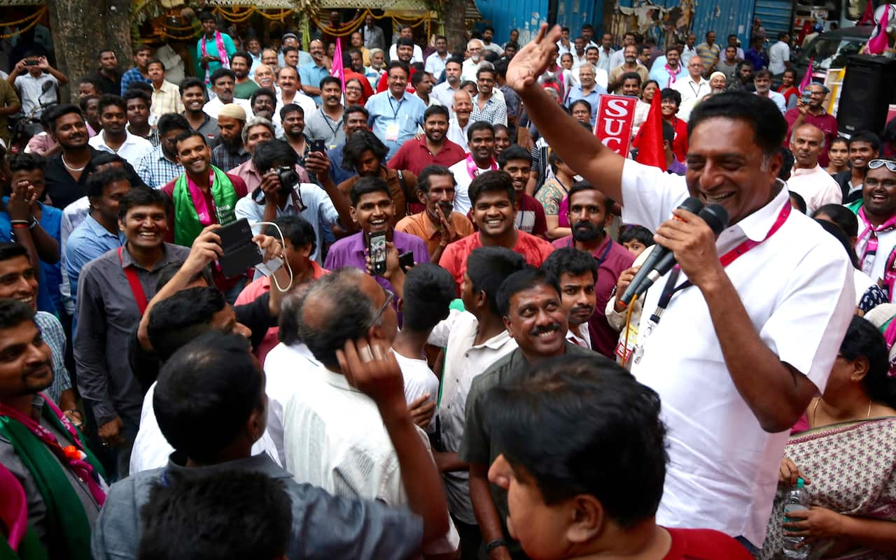 Prakash Raj, 53, an Independent candidate from Bangalore Central constituency addresses the gatherings as part of his campaign.