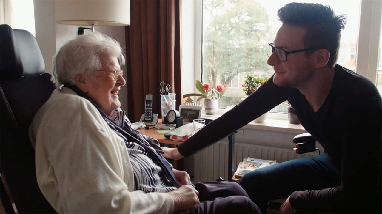 "He came to see me and it clicked right away," 93-year-old Joke van Beek tells Dateline about her friendship with 22-year-old Jurrien Mentink.