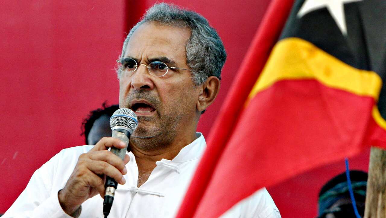 Jose Ramos-Horta speaks at a campaign rally in Dili on April 4, 2007. 