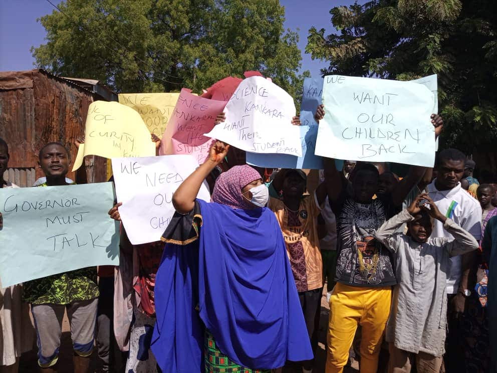 Parents demanding the return of their children who were kidnapped by gunmen in Kankara.