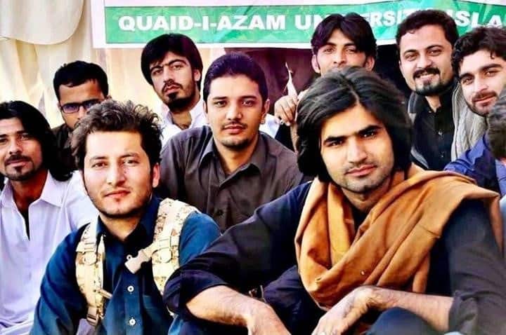 Kashef (front, right) organised with friends from his university to deliver aid to the camps for internally displaced people