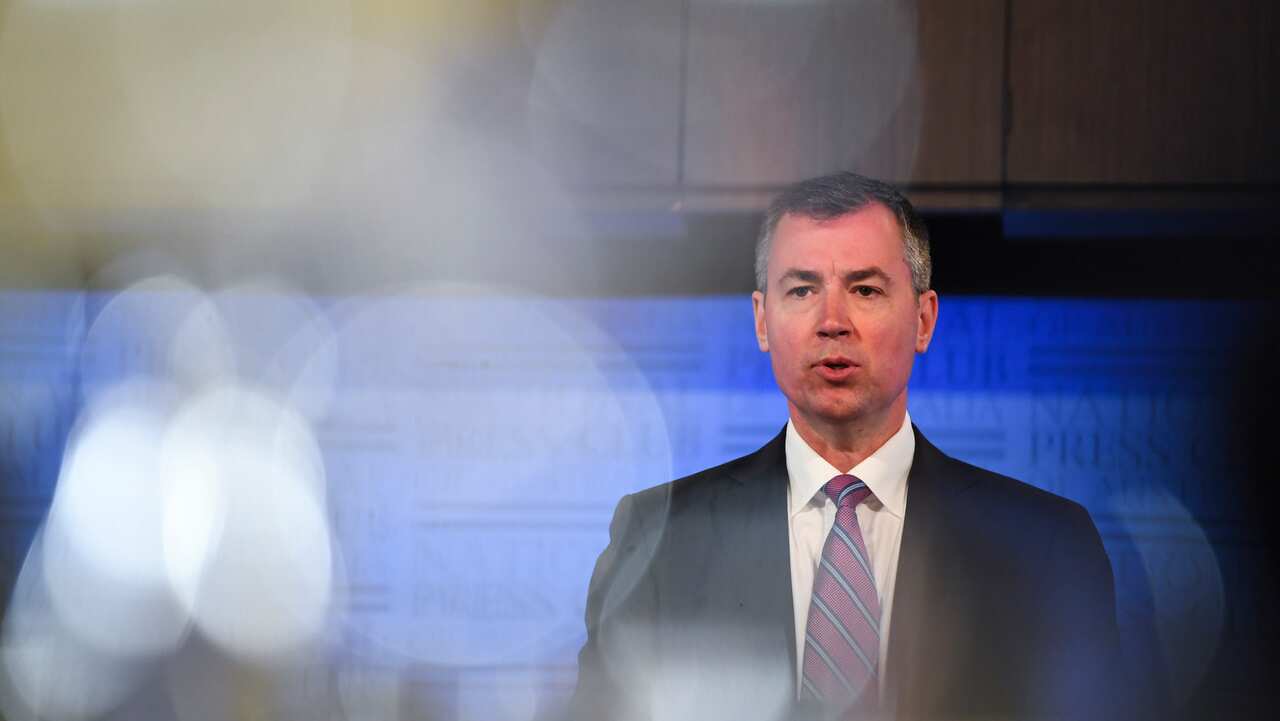 Human Services Minister Michael Keenan has announced he would quit politics at the next election to spend more time with his family. 