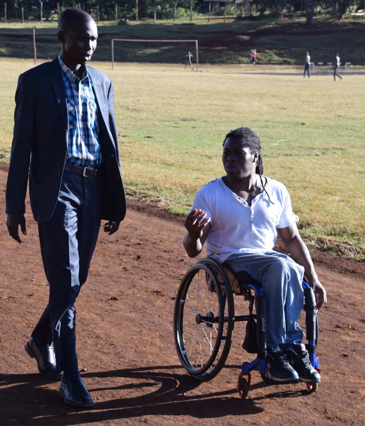 Ade discusses the current state of athletics in Kenya with former marathon world record holder and London 2012 Olympic bronze medallist Wilson Kipsang.