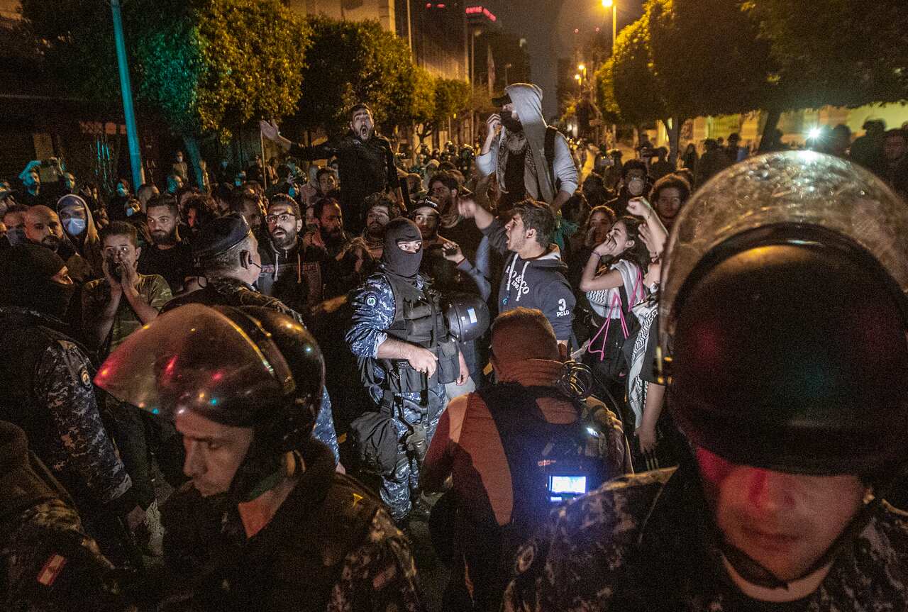 Anti-government protesters in front the central bank in Beirut, Lebanon 29 April 2020. 