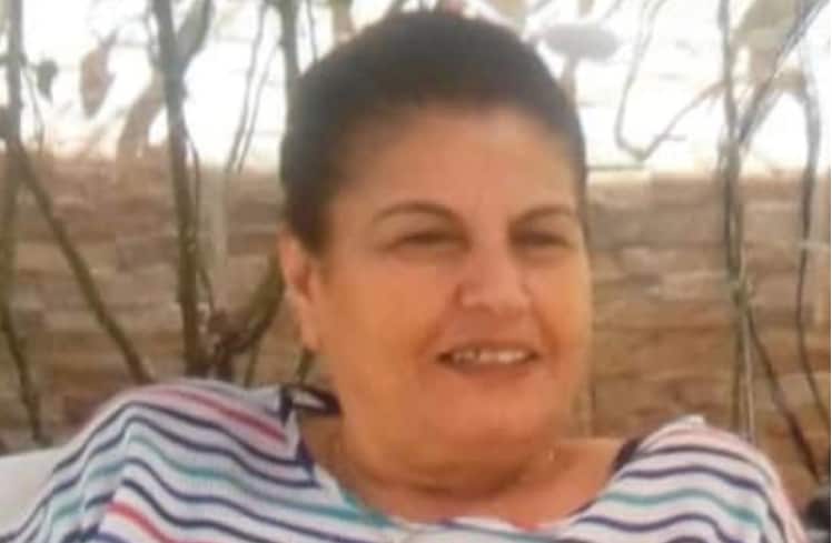 Leila lives in Lebanon. 