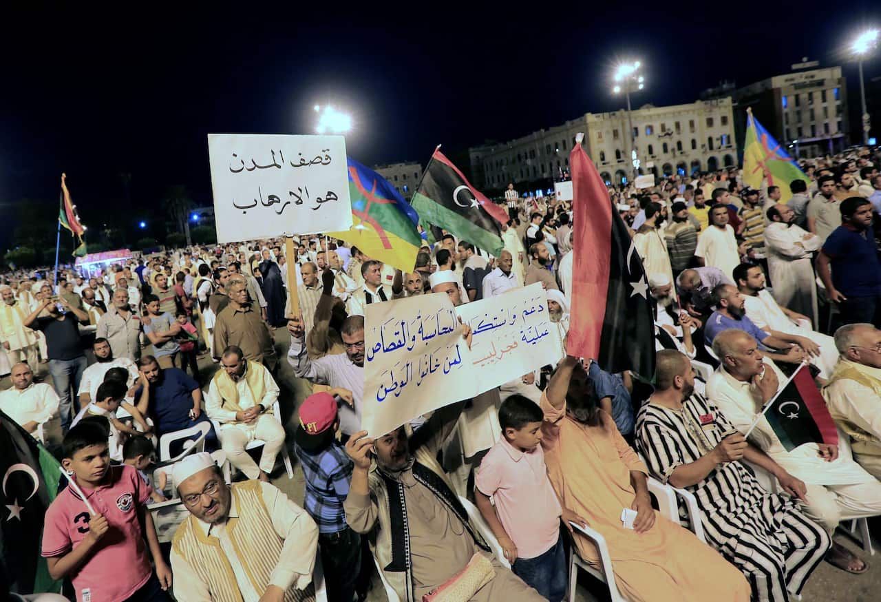 libya_protestors_101014_aap.jpg