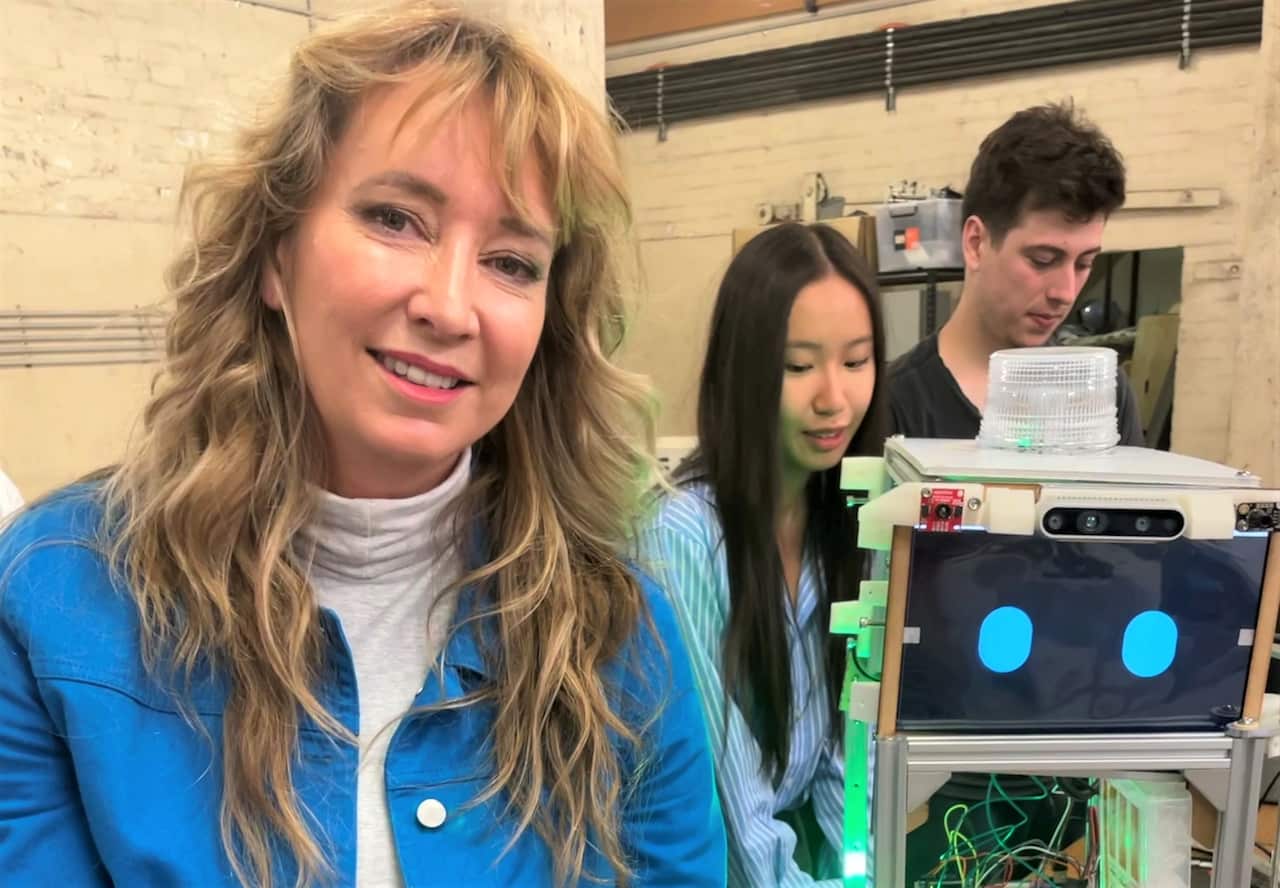 Liesl Yearsley with her team at Akin.