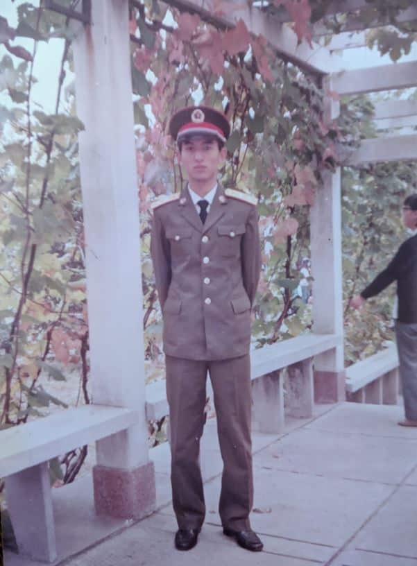 Li Xiao Ming joined the People's Liberation Army after  he graduated from high school in 1983. 