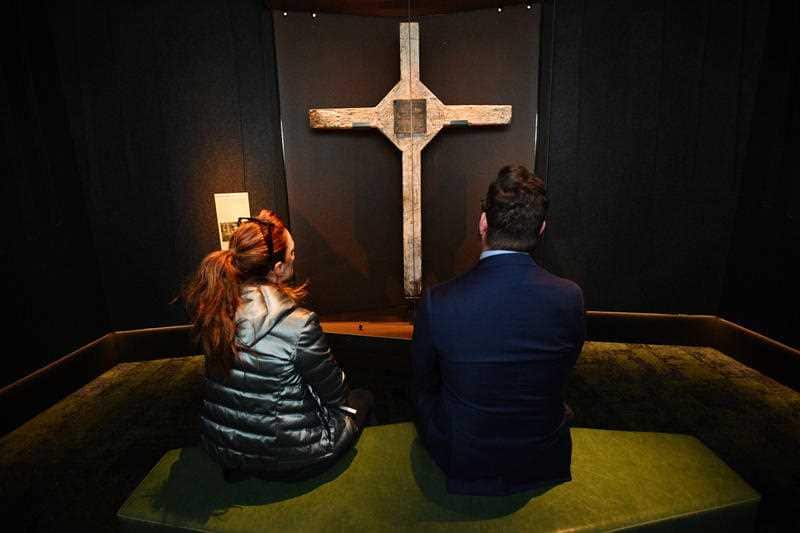 The Long Tan Cross, which celebrates one of Australia's bloodies involvements in the Vietnam War, has found a permanent home. 